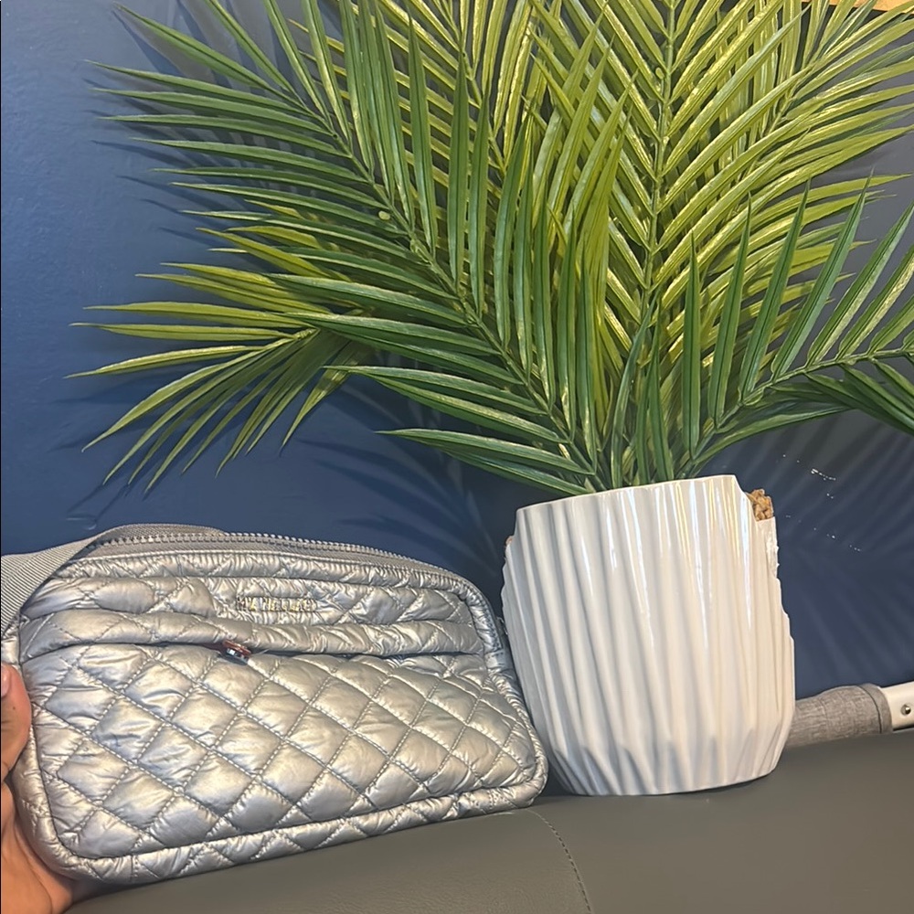 🩶Silver Quilted Crossbody Bag